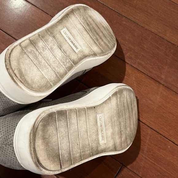 CUSHIONAIRE Women's Hart Hidden Wedge Sneaker - Picture 8 of 8